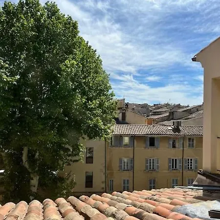 3 Bedroom City-centre Apartment Aix-en-Provence