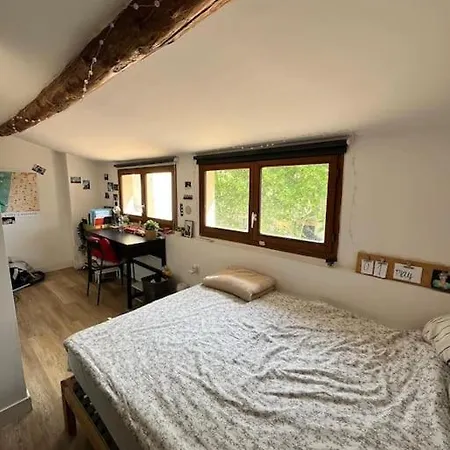 3 Bedroom City-centre Apartment *